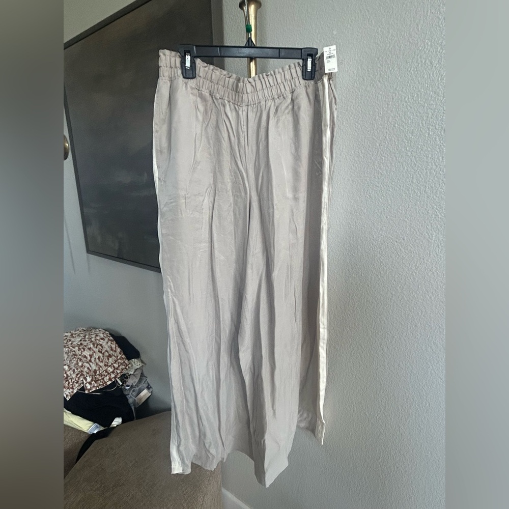 NWT Offline by Aerie Taupe Elastic Waist Casual Pants with Side Stripe - Picture 4 of 8